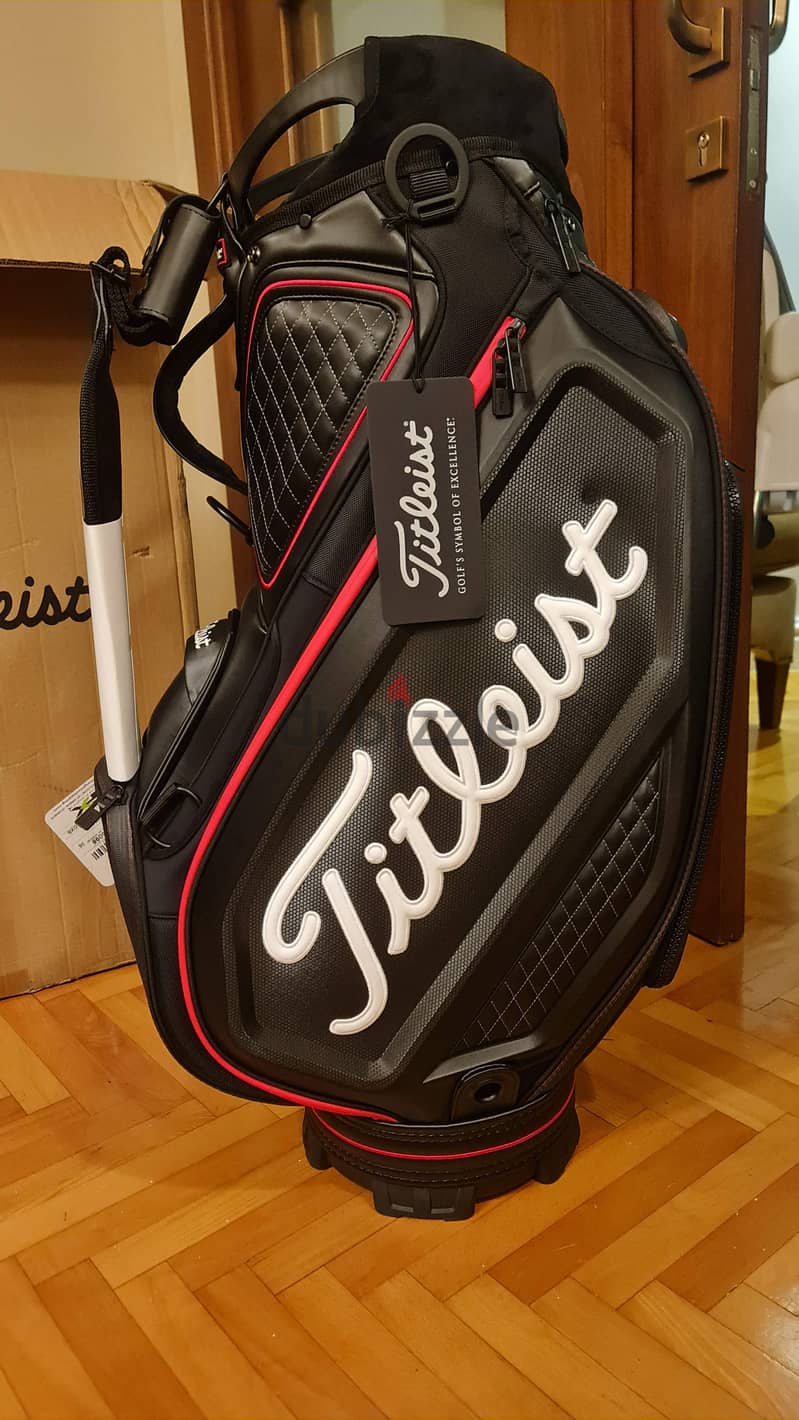 Titleist Golf Jet Black Collection 9.5 Tour Cart Bag 0