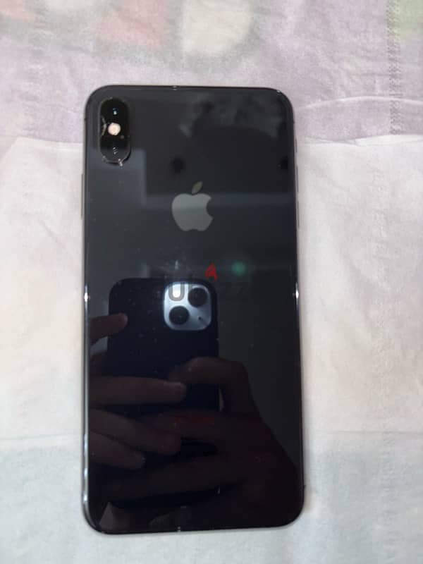 iphone xs max 1