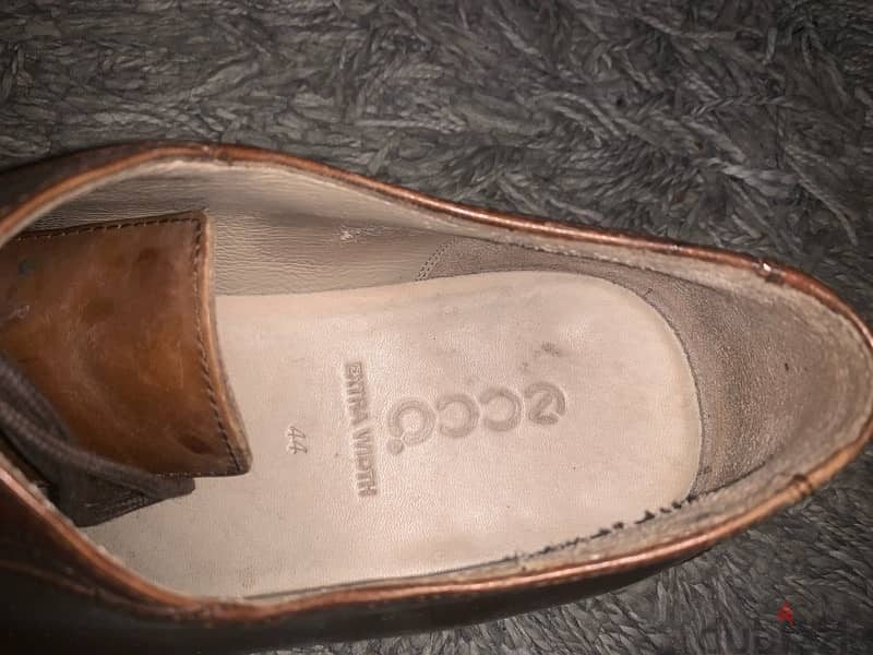 Ecco shoes size 44 extra wide can fit 45 easily. 2