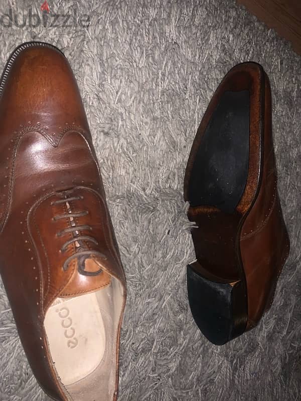 Ecco shoes size 44 extra wide can fit 45 easily. 4