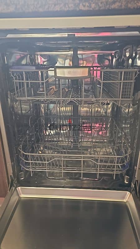 LG dishwasher for sale 3