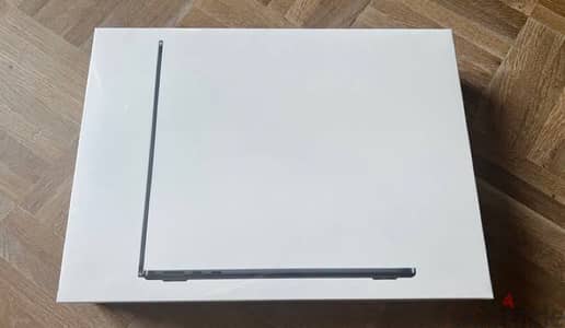 MacBook Air M2 15 inch 256 giga - ماك بوك اير