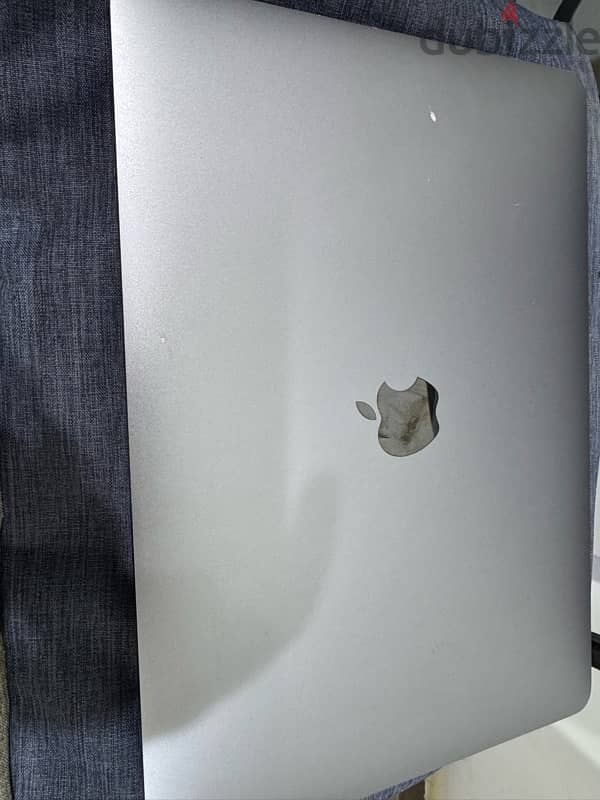 MacBook Pro M2 1