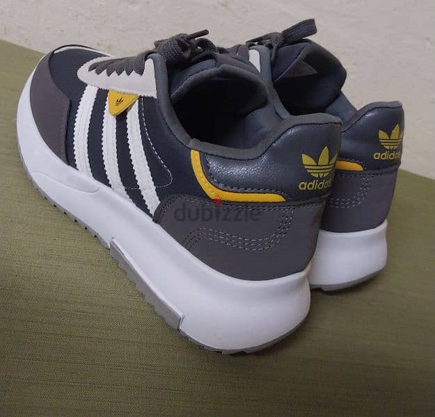 كوتشى adidas 0