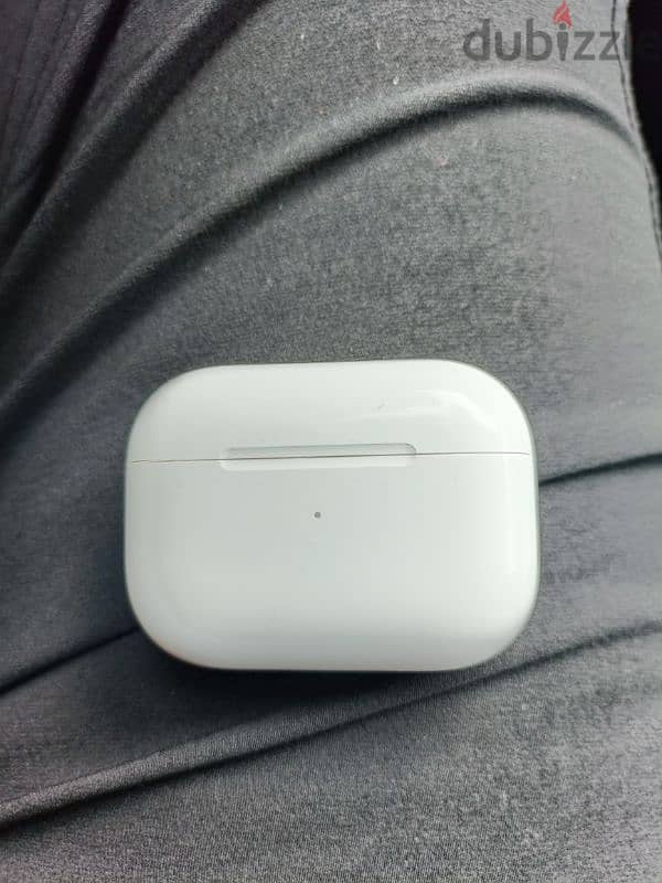 علبه فاضيه كسر زيرو Airpods pro 1