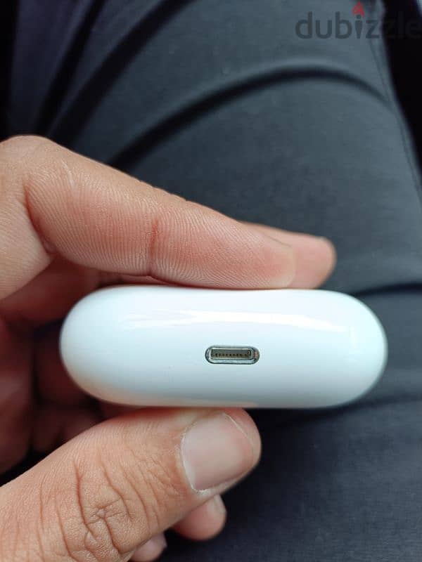 علبه فاضيه كسر زيرو Airpods pro 2