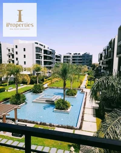 Apartment for sale in Waterway The view in front of AUC with installments