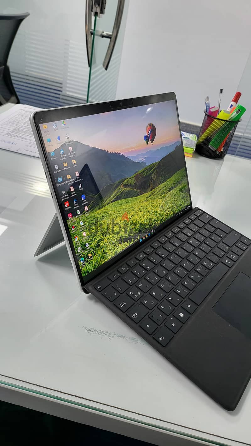 Microsoft Surface Pro 9 - Core i5 12th Gen, 16Gb Ram, 1Tb ssd 2