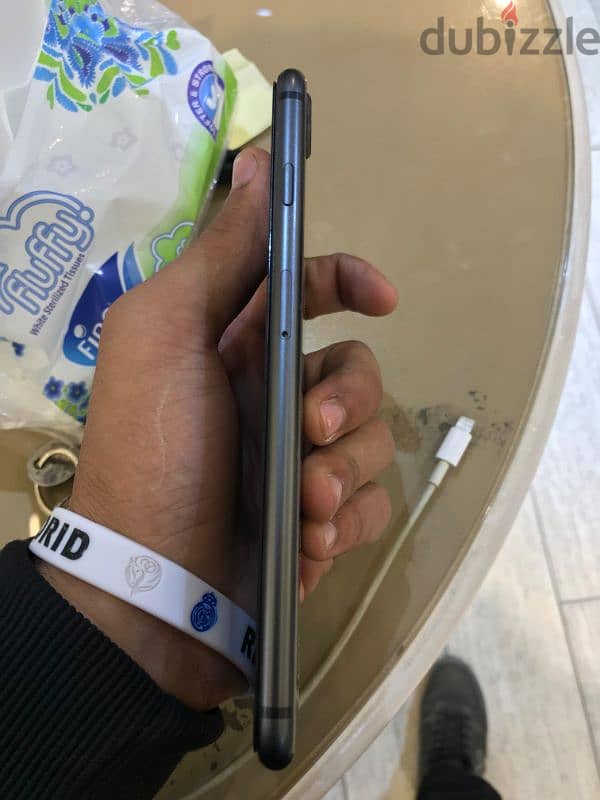 Iphone 8plus 128g بحالة ممتازة 2