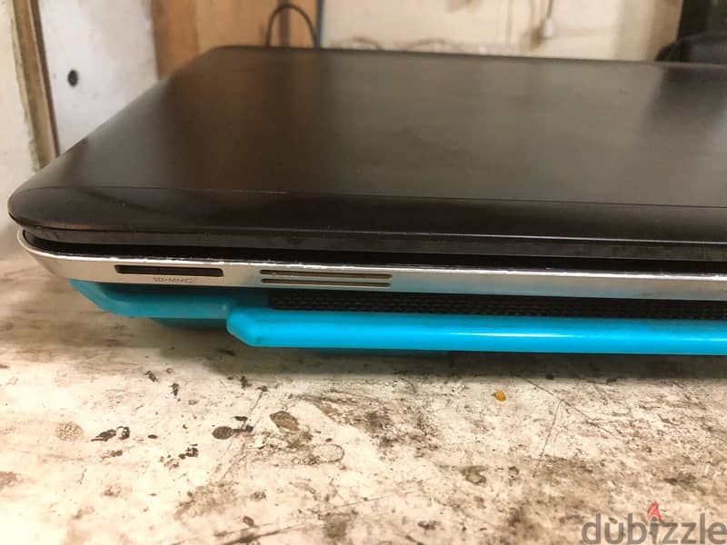 Hp pavilion DV6 ram 8 Hdd 500  2 vega with charger 6