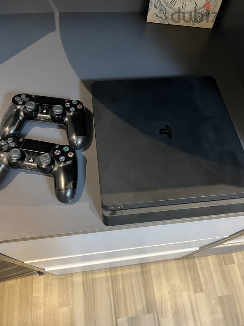 PS4 Slim 1TR 0