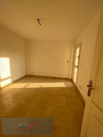 Apartment for rent in Madinaty 103 meters for rent in B6 Wide Garden View, a distinguished location near services, a repeated floor, 3 bedrooms, 2 bat