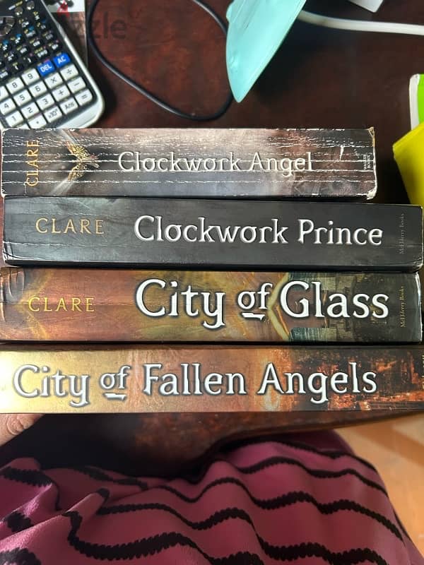 clockwor, city of glass / fallen angels / lost souls 1