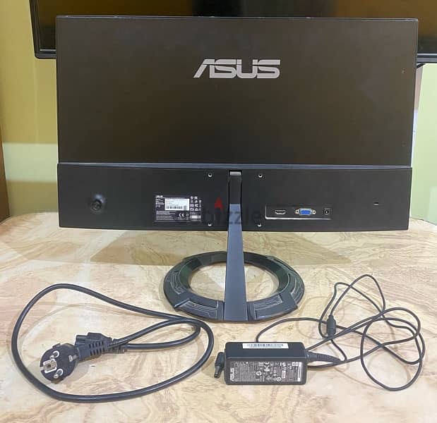 شاشة جيمينج Asus. بحالة ممتازة، استعمال خفيف أقل من شهرين. 3