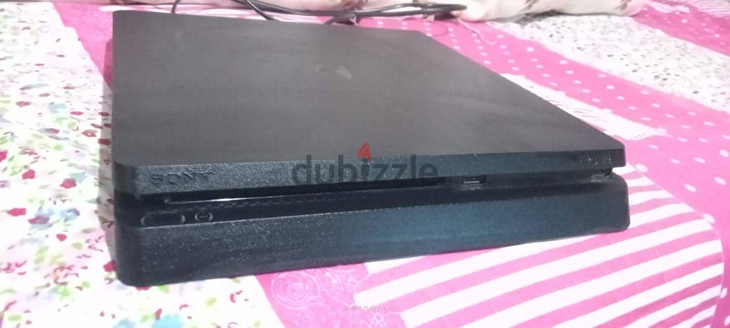 بلايستيشن فور سليم ps 4 slim 3