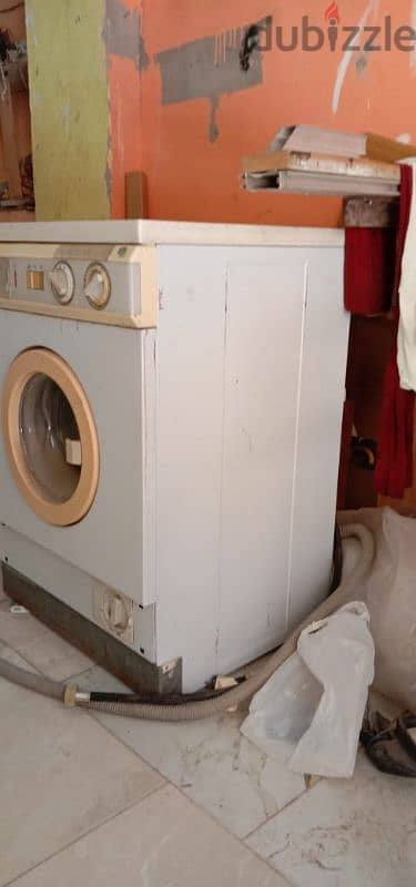 Zanussi بحاله جيده جدا 2