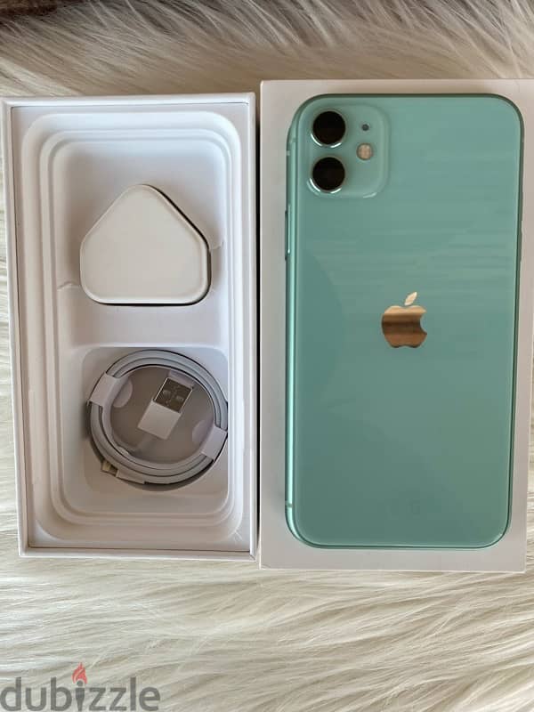 Iphone 11 green 128 giga with box and charger 0