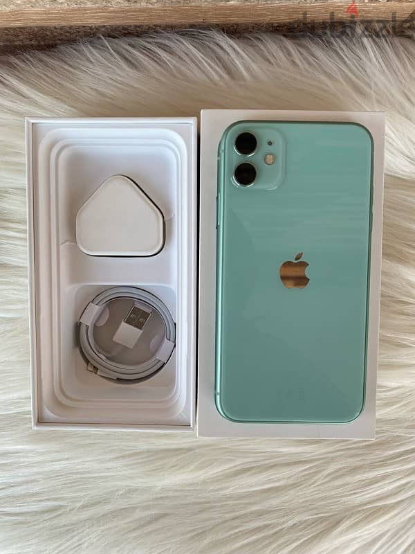 Iphone 11 green 128 giga with box and charger 6