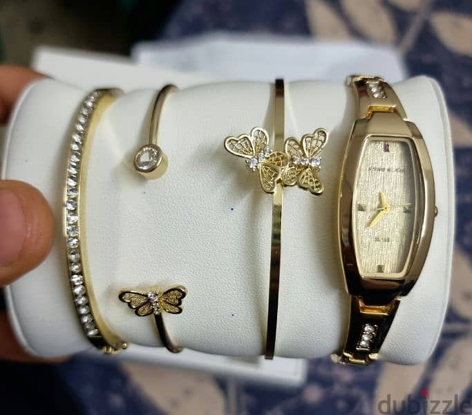 طقم ساعة ANNE KLEIN حريمي 0