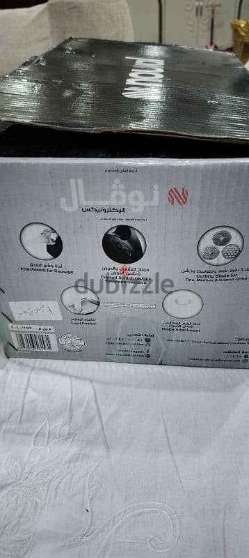 مفرمه لحمه و سجق ماركه نوفال لم تستعمل جديده بالضمان 2000W 1