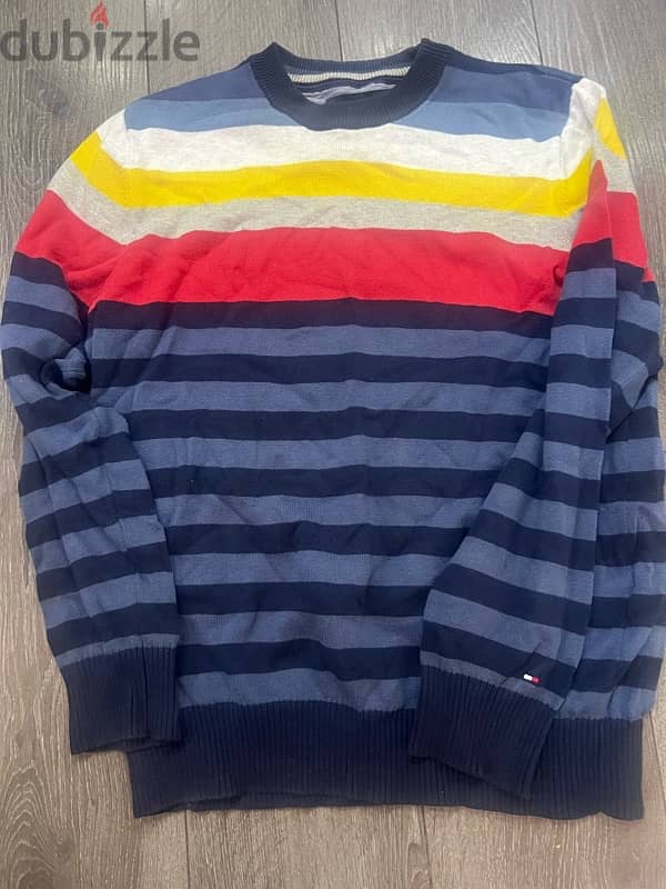 Tommy Hilfiger size large in mint condition 0