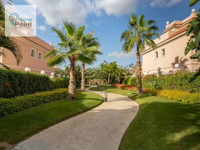 Directly in front of Madinaty, receive immediately a 328 m townhouse in Cleopatra Palace Compound, El Shorouk