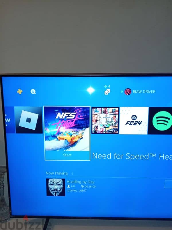 ps4 500g with 2 controllers , need for speed heat and gta5 3