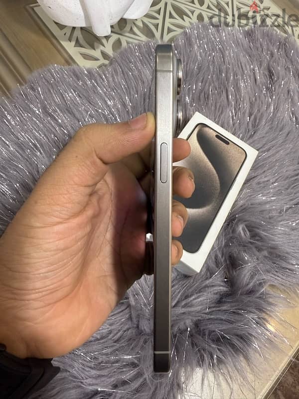 ‎iPhone 15 Pro Max نسخة ZA (خطين) 4