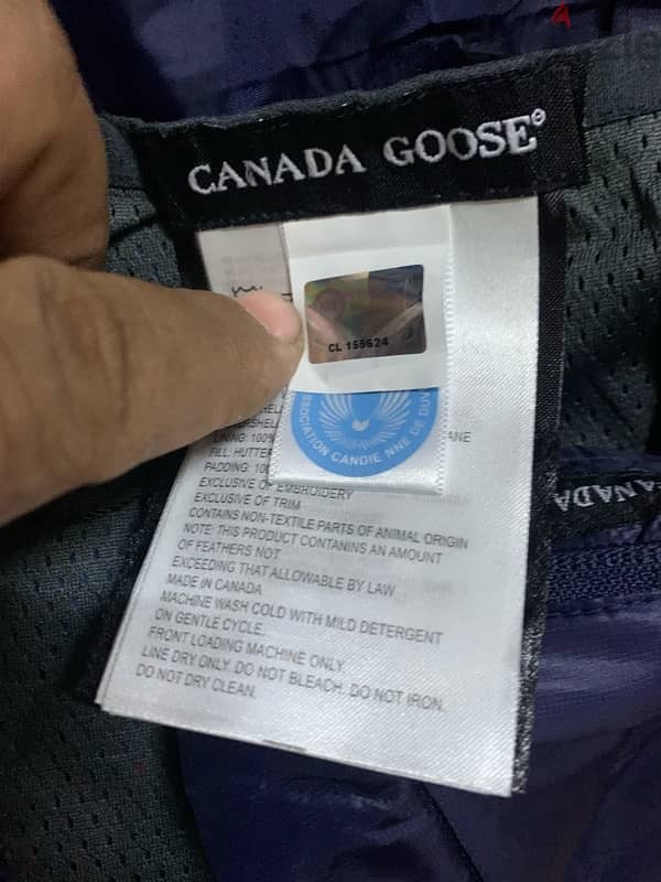 Canada Goose Lodge Jacket size Large 6