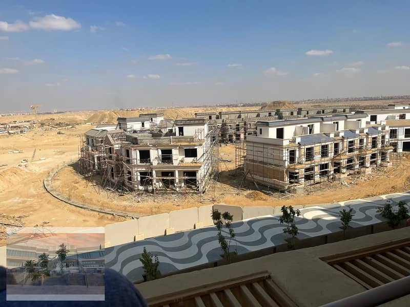 Ready to move Apartment Very prime location in Mountain view icity  New cairo 0