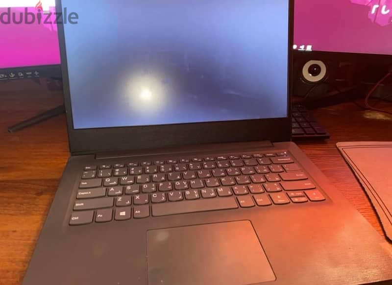 Lenovo Ada V14 1