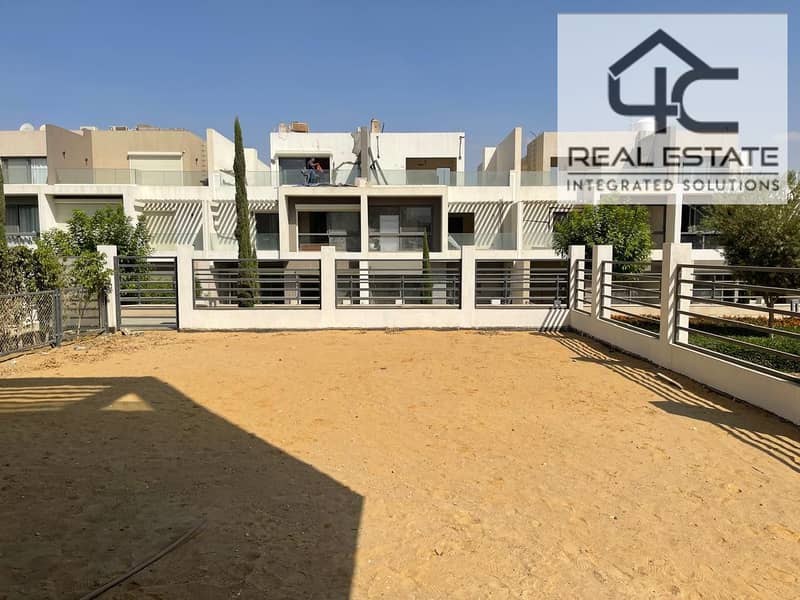 Villa Twin House for sale in Al Marasem 347m prime location view landscape at the lowest price for a quick sale 0