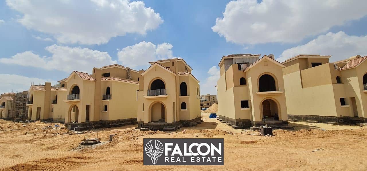 For sale, a 3-storey villa in the best location and division, with a 42% discount on the first and largest lagoon in Cairo, in front of Madinaty, on t 0