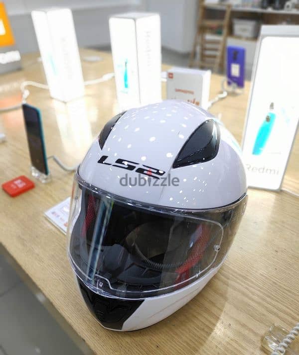 LS2 Helmet 0