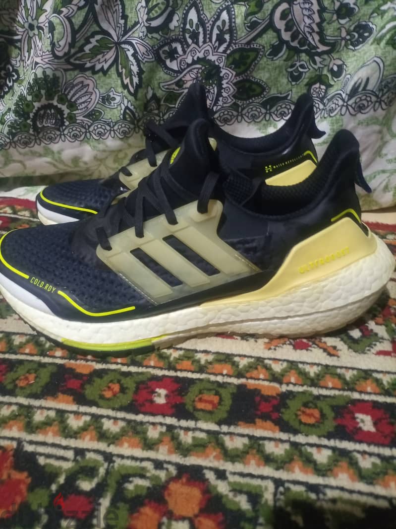 adidas ultra. boost. . orginal. . Siz. . 42 10