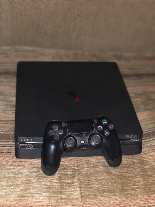 ps4 slim في gtaوfifa24 وكذا لعبه كمان اخره8000 0