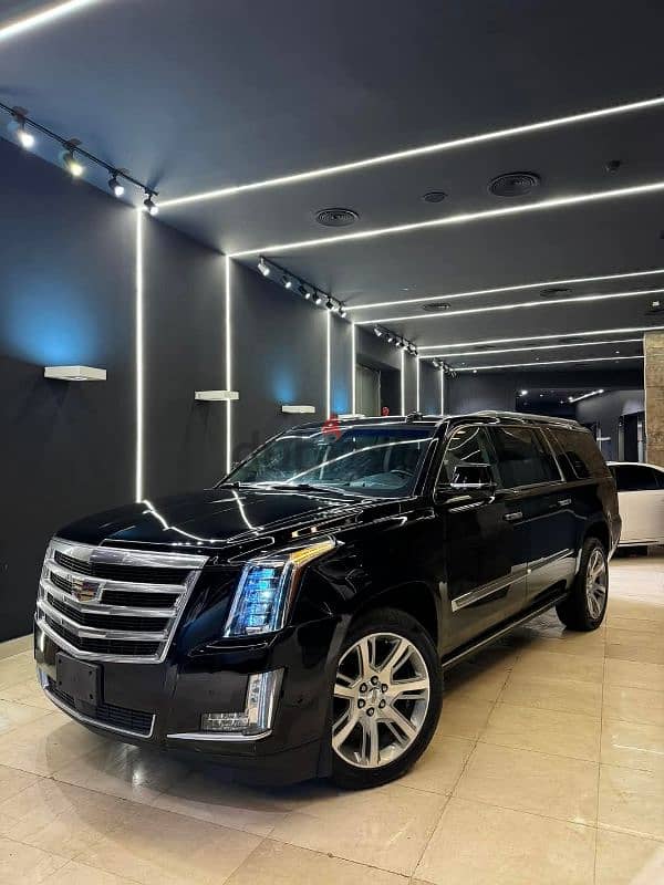 Cadillac Escalade 2017 بحالة الزيرو 0