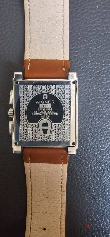 ساعه cruiser وساعه aigner معاها الاستيك الاصلي 2