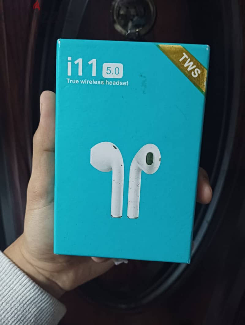 airpods i11 3