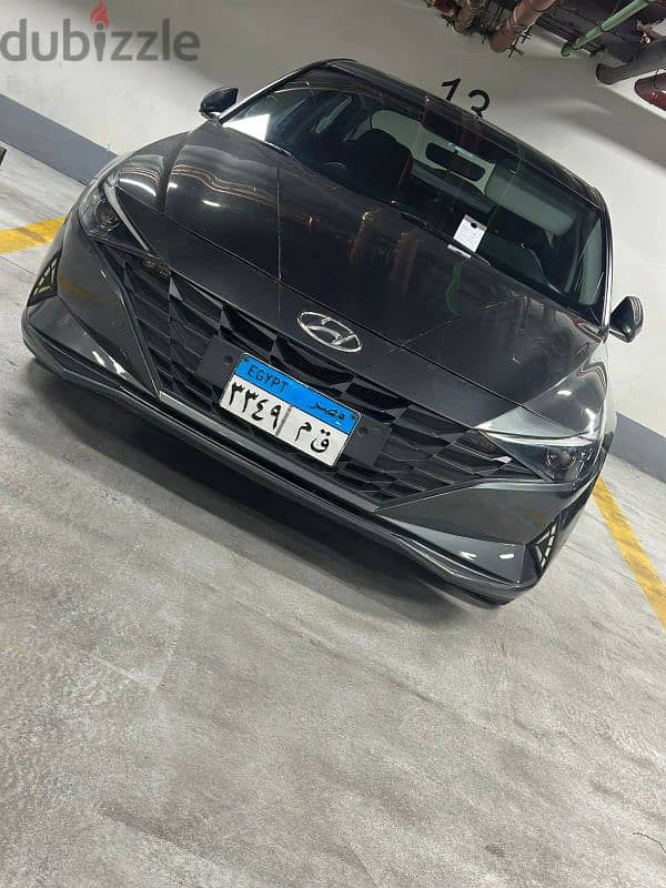 Hyundai Elentra for rent with driver only  هيونداي الينترا cn7 بالسائق 0