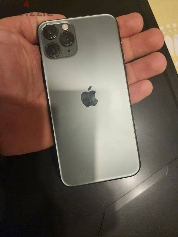 iPhone 11 Pro  Max -  256 0