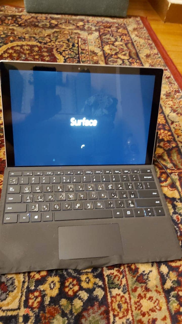 MS Surface Pro 4 - With Keyboard and Stylo (Pen) 0