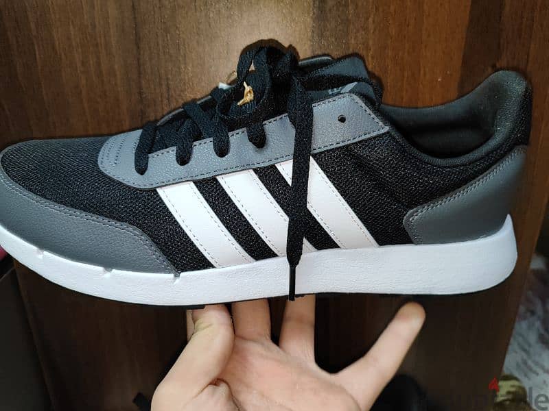 Adidas  shoes original size 44 2/3 0