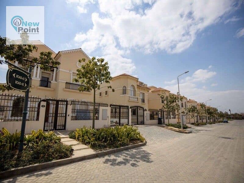 With Hyde Park, own an independent villa with immediate delivery, 5 rooms, directly on the 90th Street in New Cairo 0