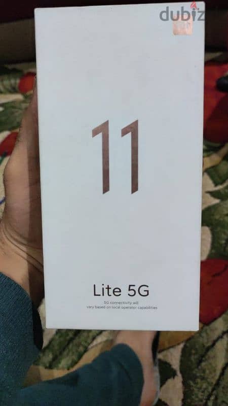 mi 11 lite 5g مستعمل شهر  بحاله الجديد لزقه عليه لسه 3