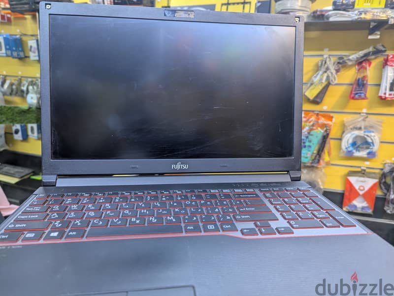 Fujitsu LIFEBOOK E554 0