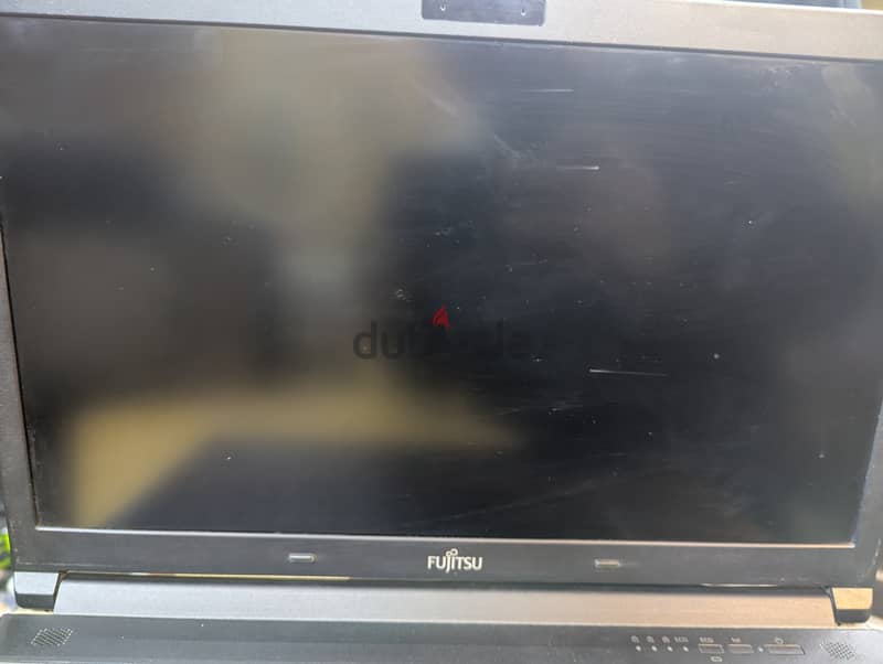 Fujitsu LIFEBOOK E554 3