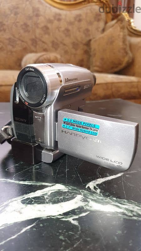 Sony Handycam DCR-HC96 1