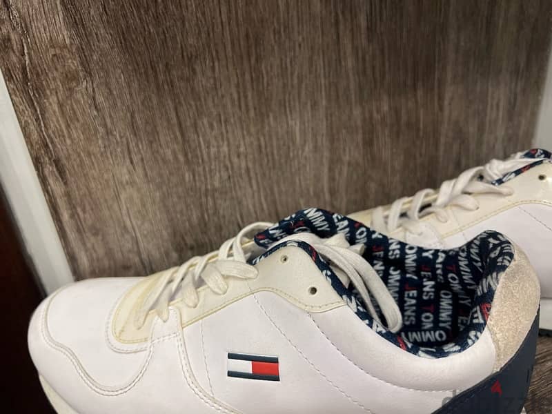 Tommy Hilfiger Shoes 1