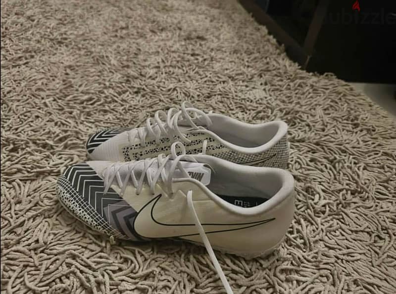 nike football shoes 2